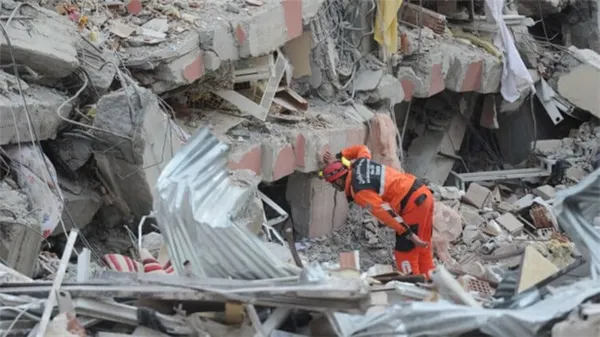 Как сейсмологи прогнозируют землетрясения? Жертвами землетрясения в Турции стали 50 тысяч человек. Фото.