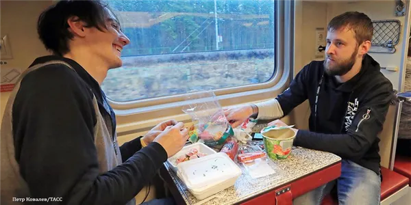 Что взять в поезд из еды: питание в дороге взрослым и детям. Что взять в поезд из еды. 10