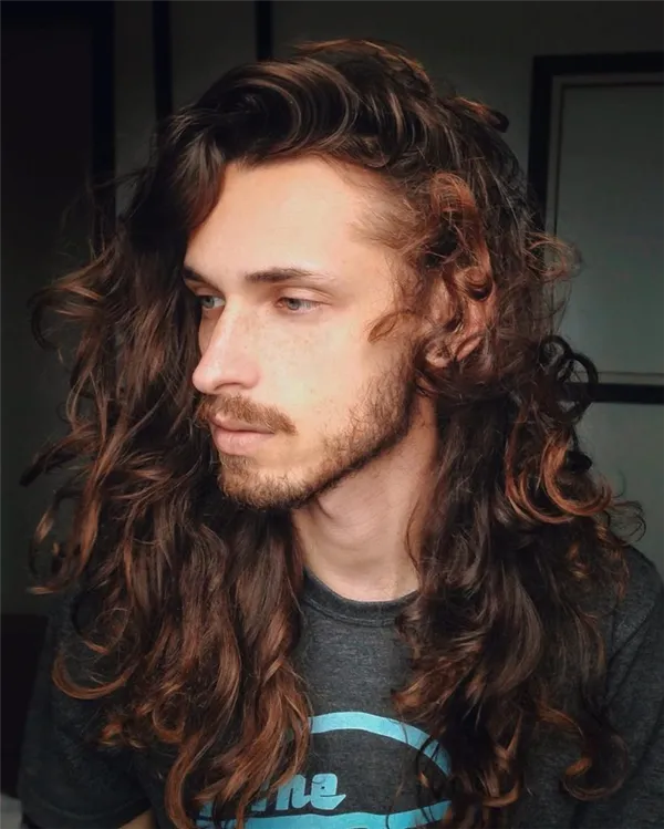 Мужские стрижки и прически на длинные волосы: фото 2020. Мужские прически с длинными волосами. 32
