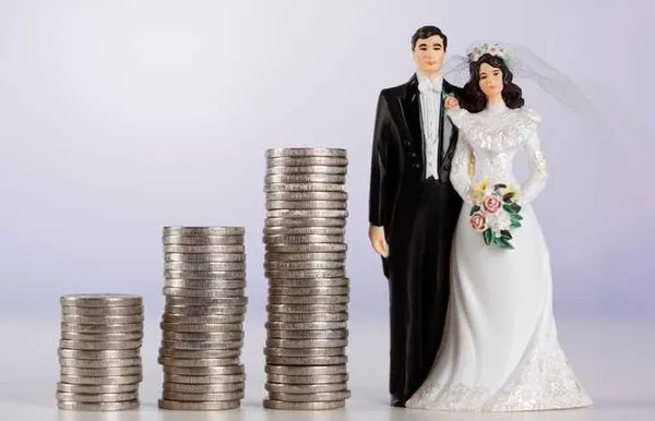 Сколько денег дарят на свадьбу