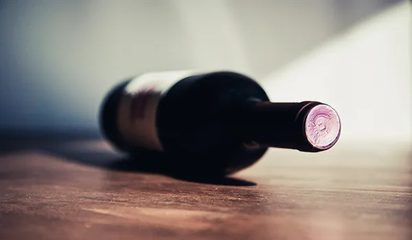 15 простых способов открыть вино без штопора в домашних условиях. Как открыть вино без штопора в домашних. 11