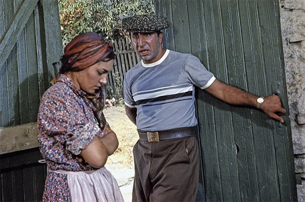 С женой Донарой Пилосян в фильме «Кавказская пленница», 1966 г.
