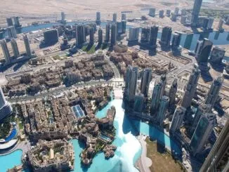 Небоскребы - первое, что бросается в глаза в Дубае