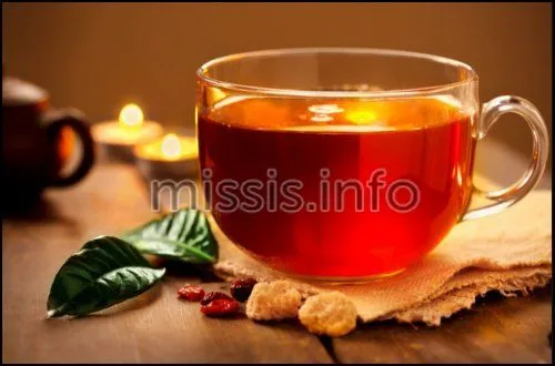 Полезный эффект в бане оказывает травяной расслабляющий чай