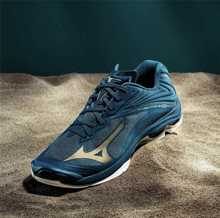 Mizuno WAVE LIGHTNING Z6